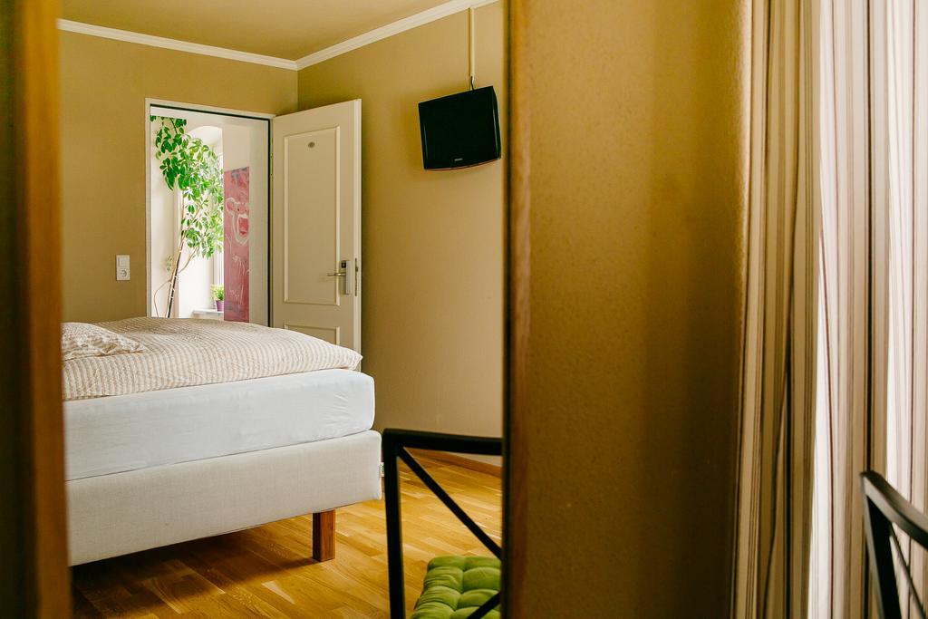 Landhotel Airport-Inn เลาเซนเฮาเซน ภายนอก รูปภาพ